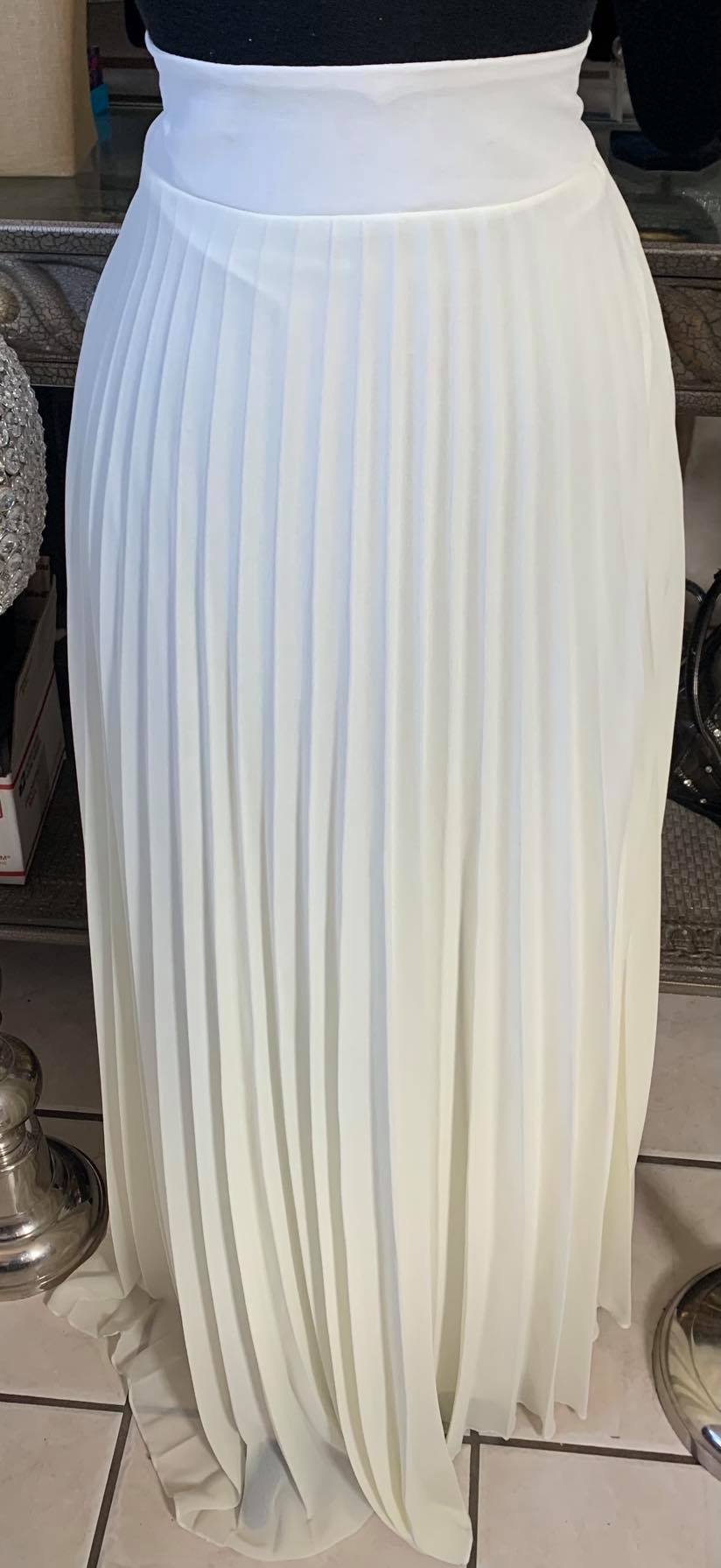 Beautiful Ivory Pleated Maxi Skirt