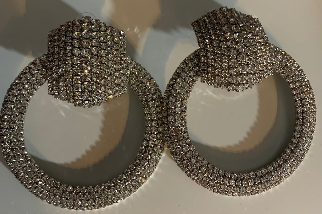 Beautiful Round Silver Bling Post back Earrings